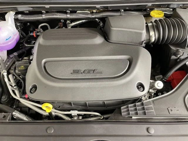 2025 Chrysler Pacifica Select - Photo 40