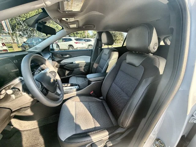 Certified Used 2025 Summit White Chevrolet LT image 18