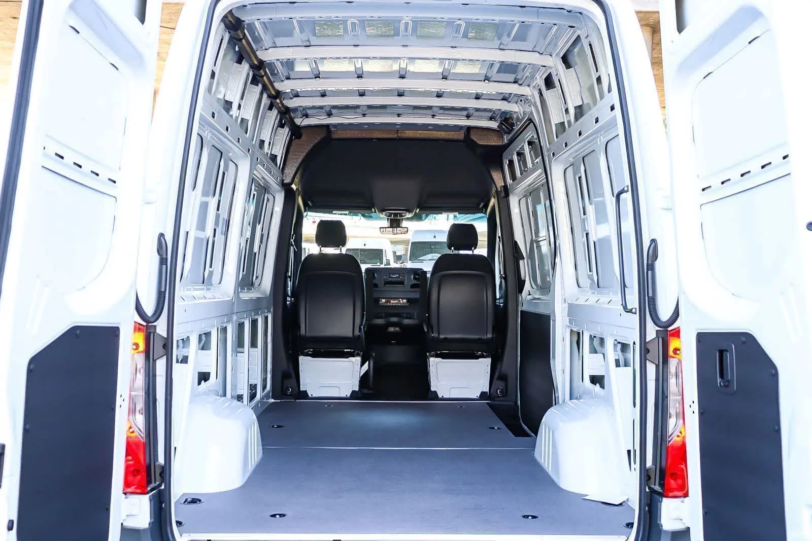 New 2026 Arctic White Mercedes-Benz Cargo 144WB High Roof RWD 2.0L I4 Diesel Turbo SO image 31