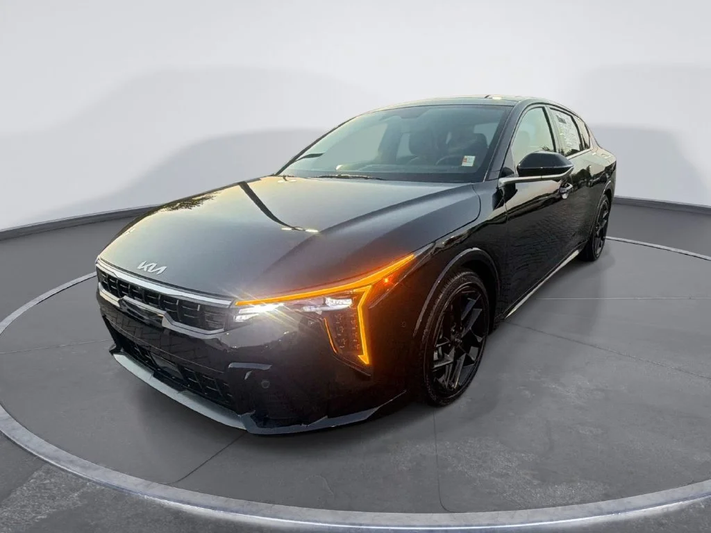 Used 2026 Black Kia GT-Line Turbo image 3