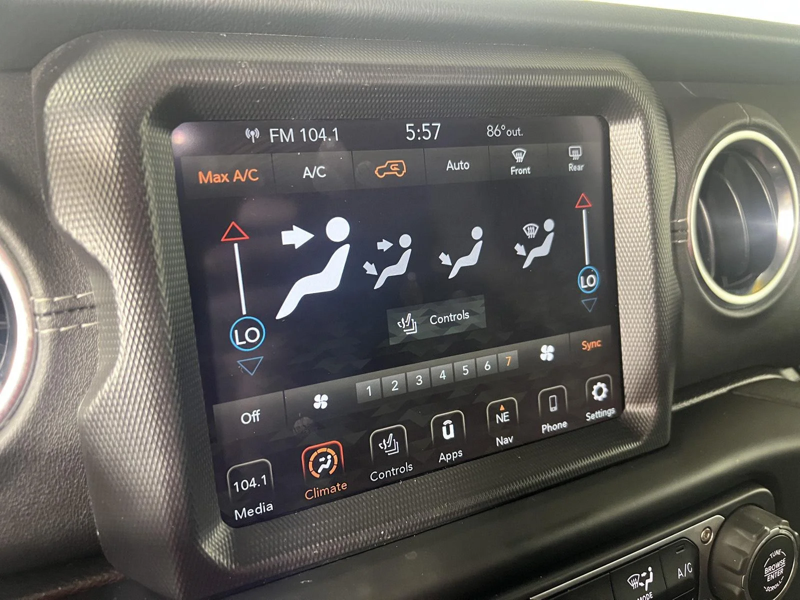 Used 2021 Granite Crystal Metallic Clearcoat Jeep Unlimited Sahara image 20