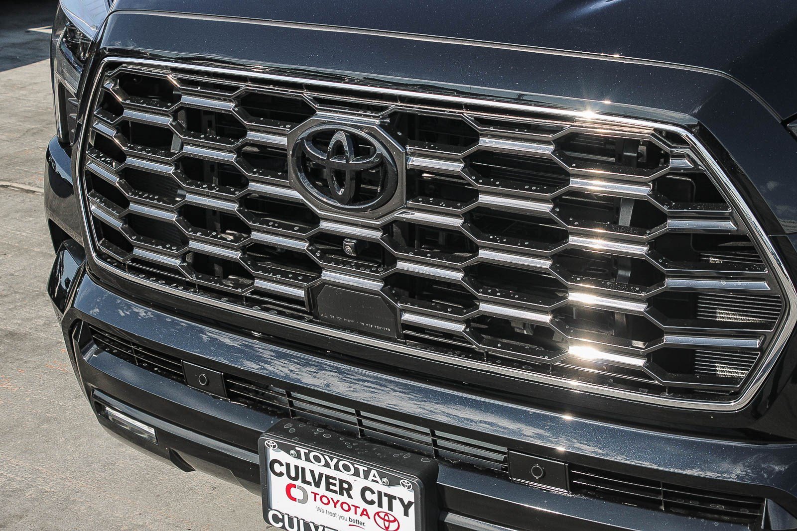 2026 Toyota Sequoia Platinum - Photo 5