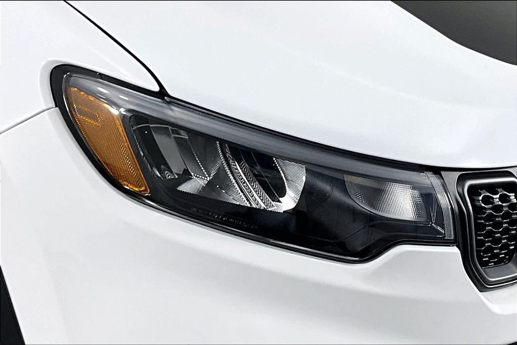 Used 2024 Bright White Clearcoat Jeep Trailhawk image 29