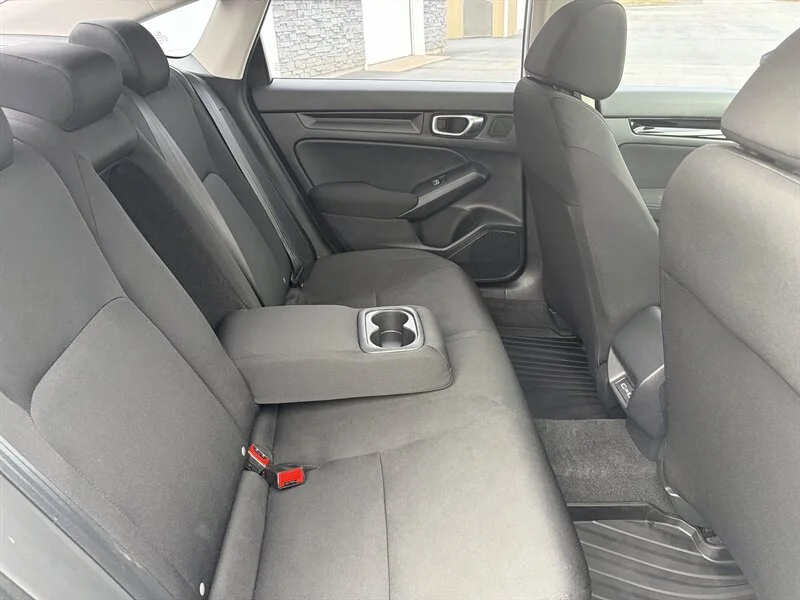 Used 2023 White Honda EX image 17
