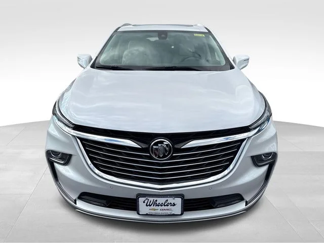 Used 2023 White Buick Essence image 9