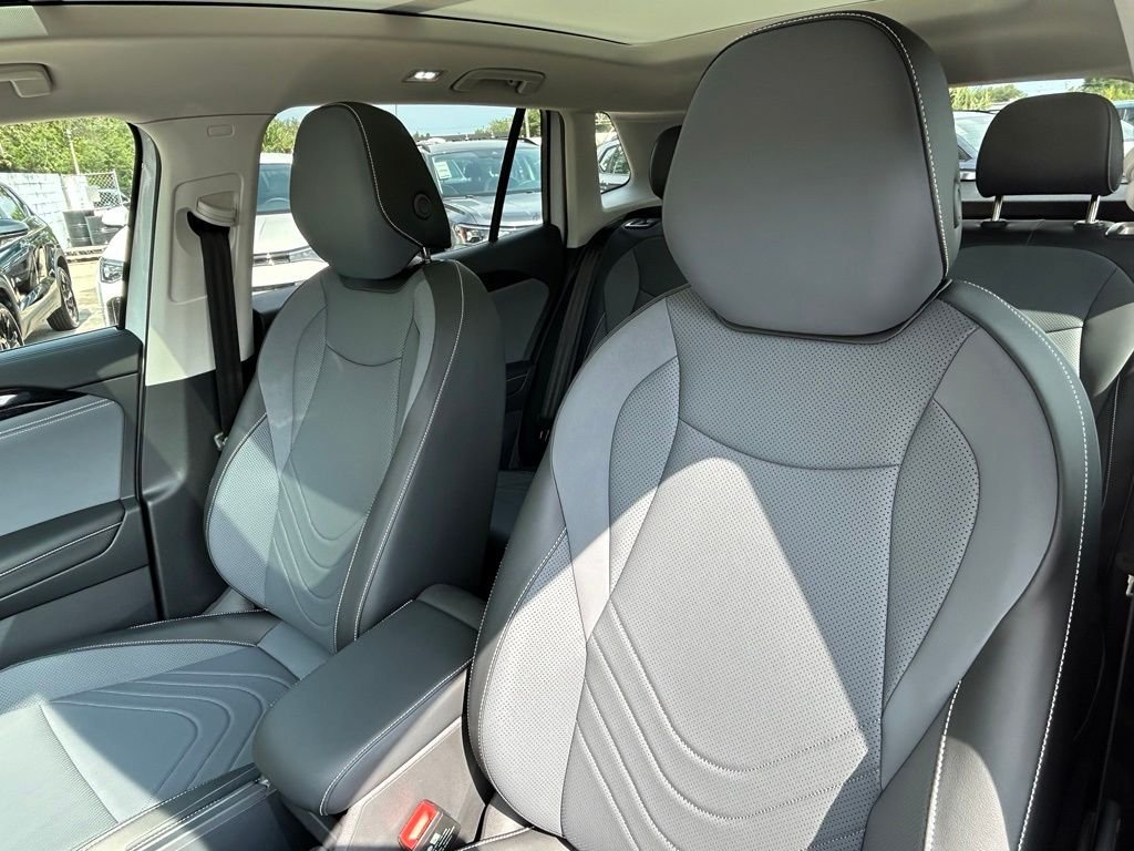 New 2026 White Volkswagen SE image 17