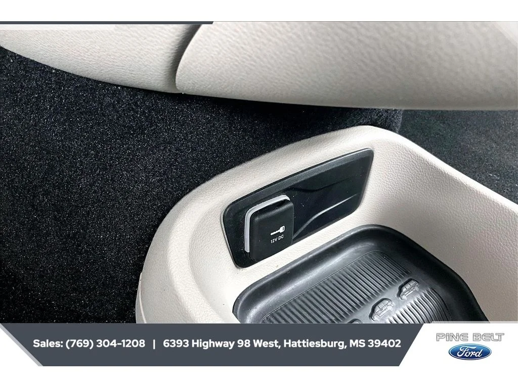 Used 2023 Brilliant Black Crystal Pearlcoat Chrysler Touring L image 24