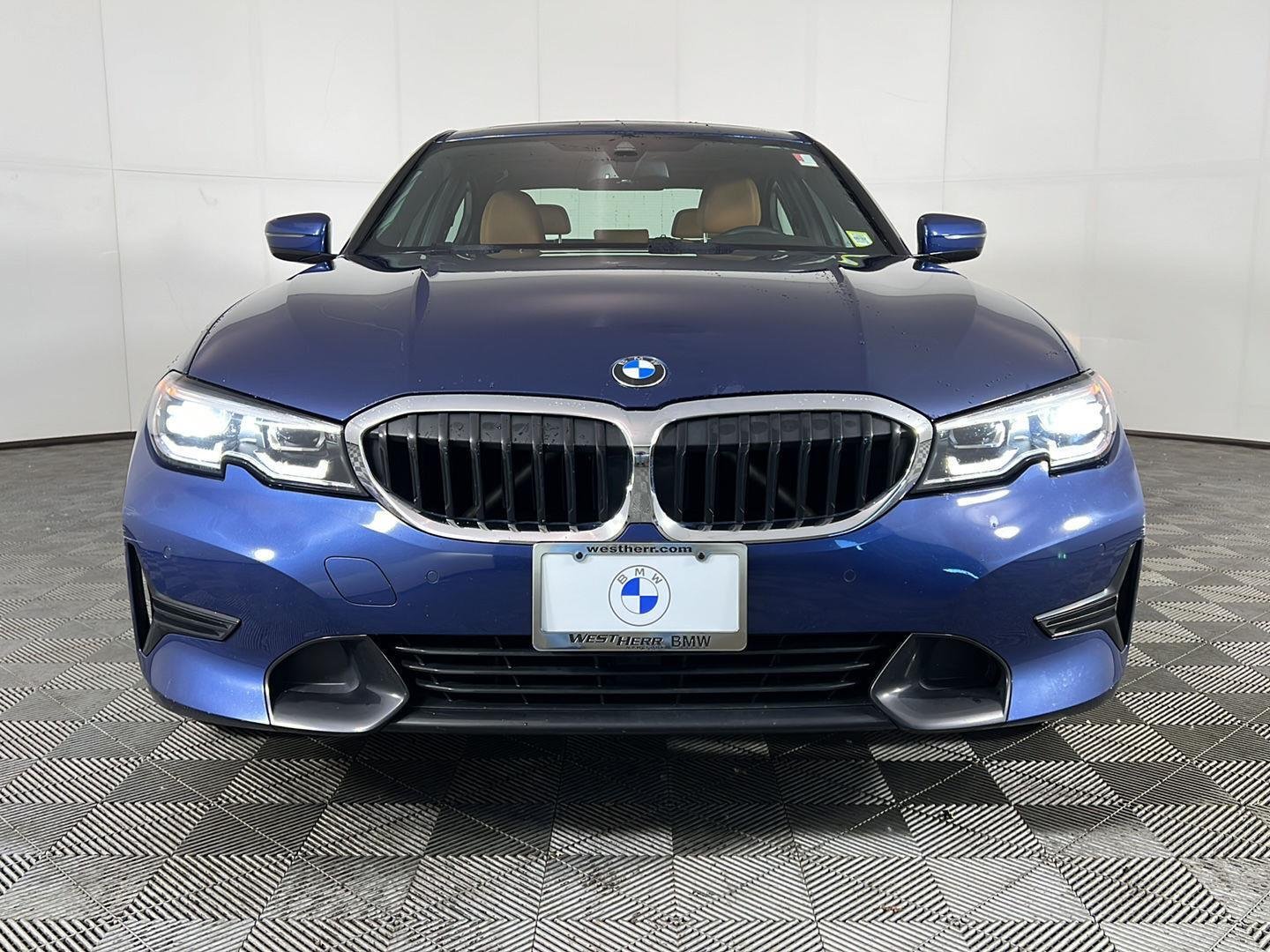 Used 2022 Phytonic Blue Metallic BMW 330i xDrive image 13