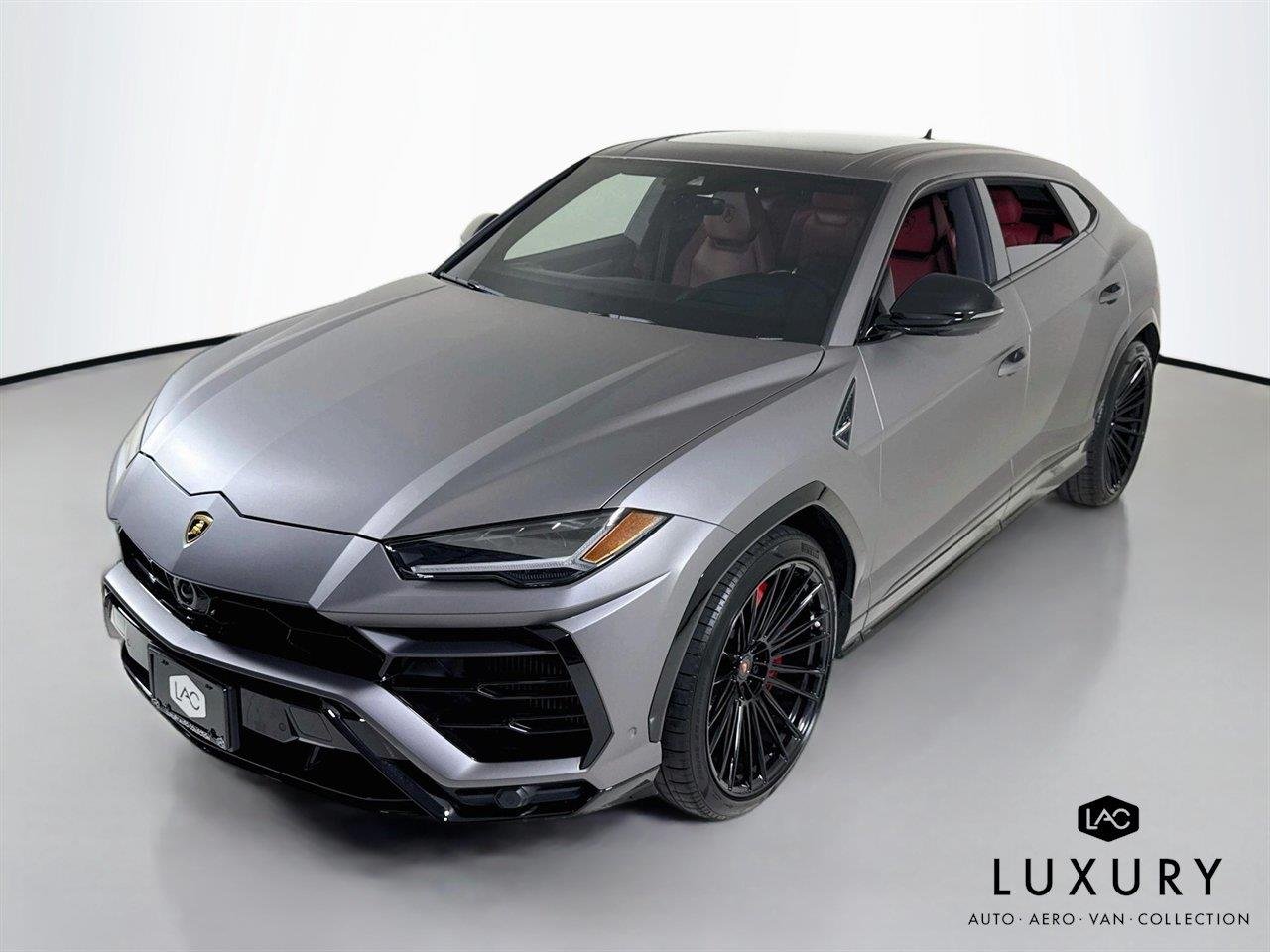 Used 2022 Grigio Nimbus Matt/Verde Scandal Lamborghini Graphite Capsule image 4