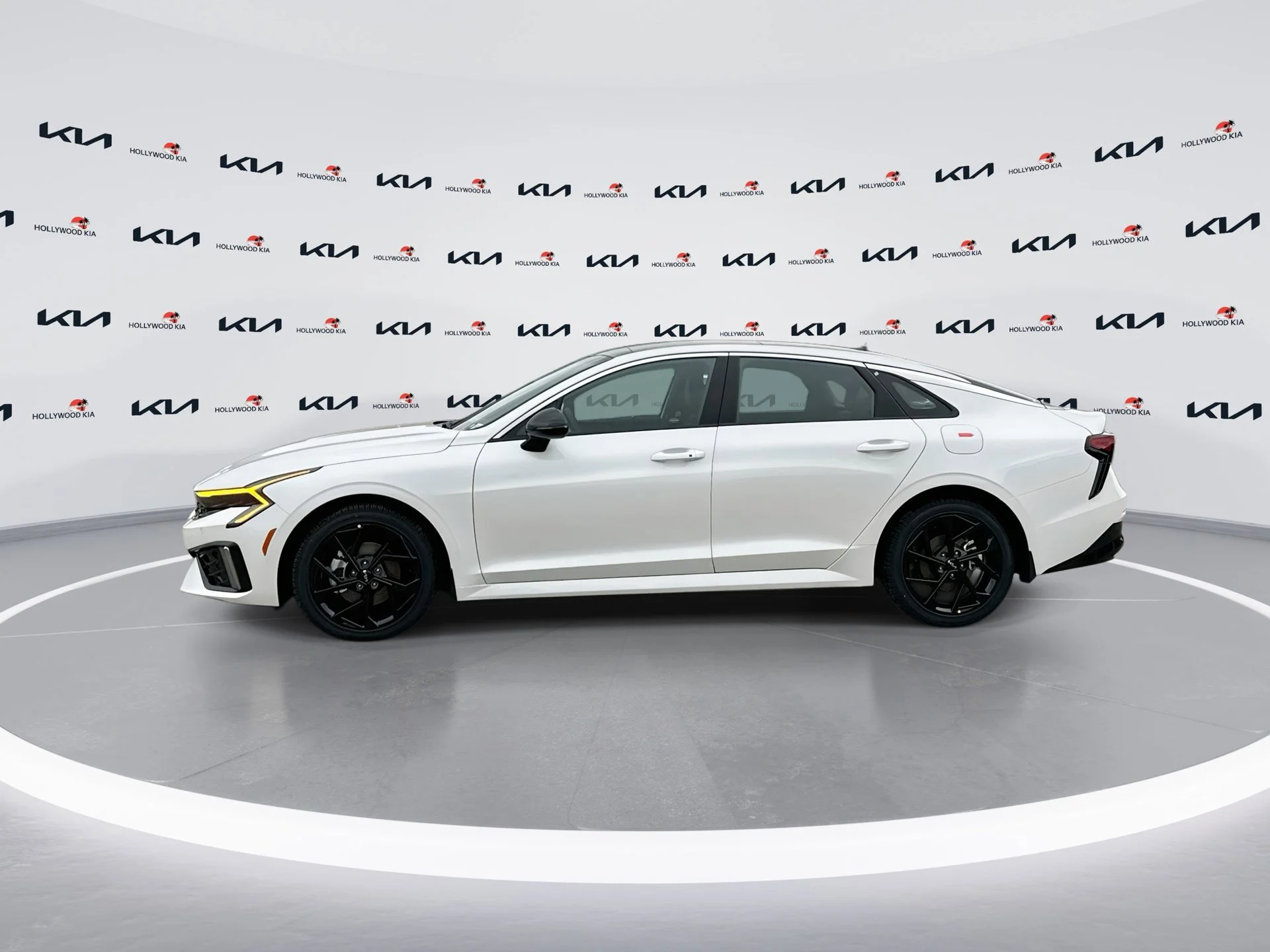 New 2026 Snow White Pearl Kia GT-Line FWD image 5
