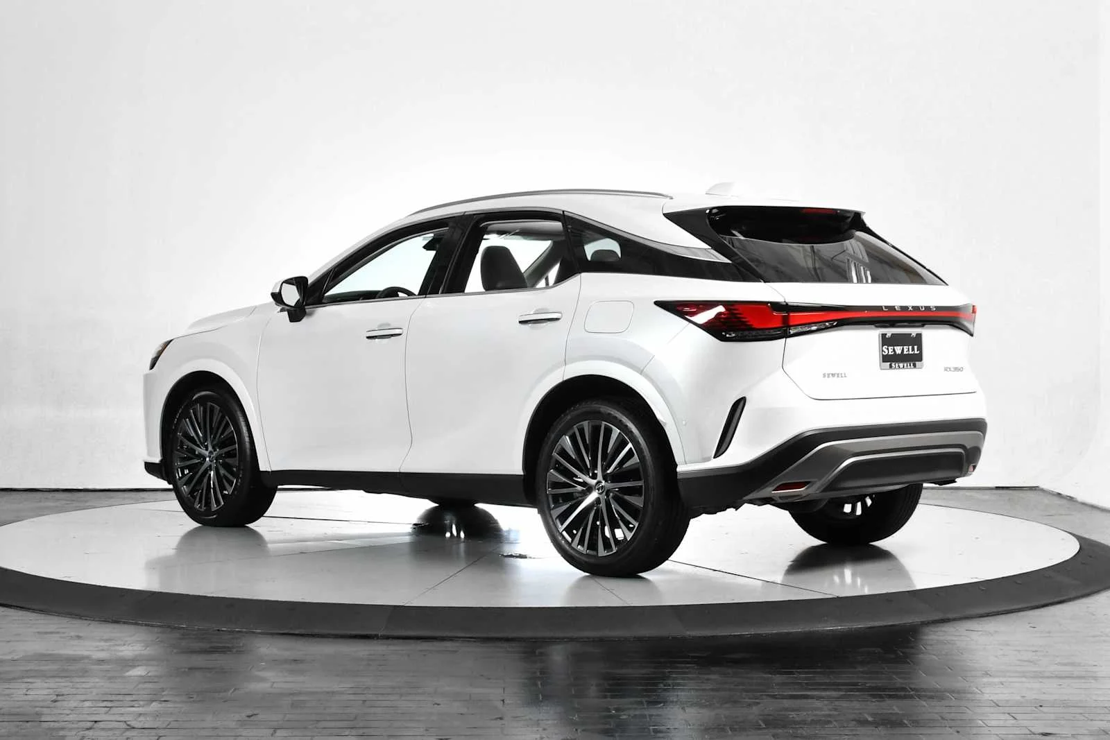 Certified Used 2025 EMINENT WHITE PEARL Lexus Premium Plus image 4