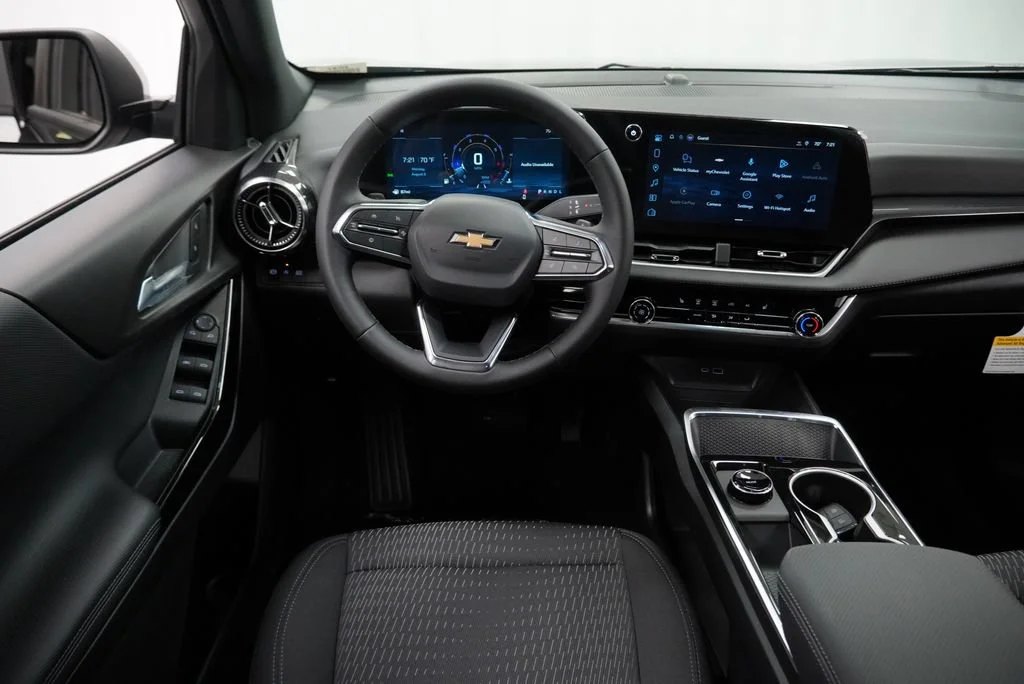 2027 Chevrolet Equinox LT - Photo 13