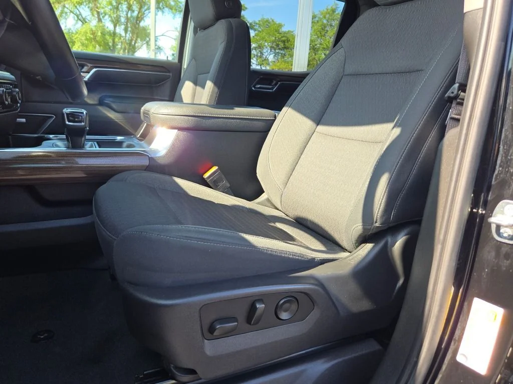 Used 2024 Black Chevrolet RST image 21