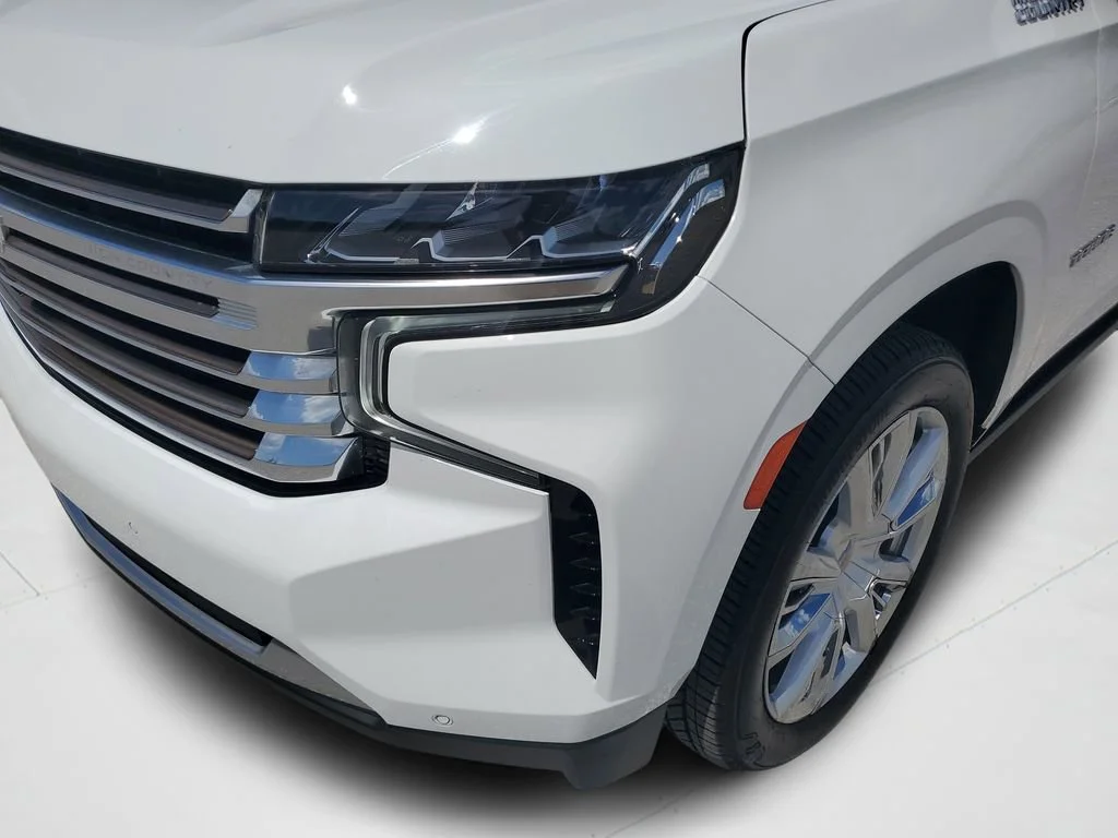 Used 2023 Summit White Chevrolet High Country image 26