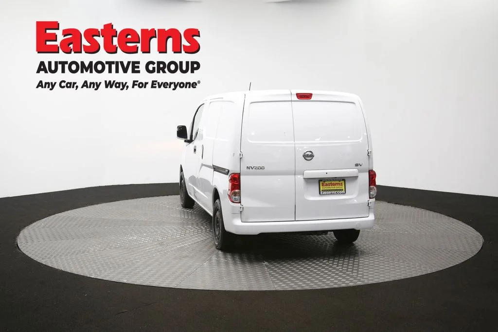 Used 2020 White Nissan SV image 35