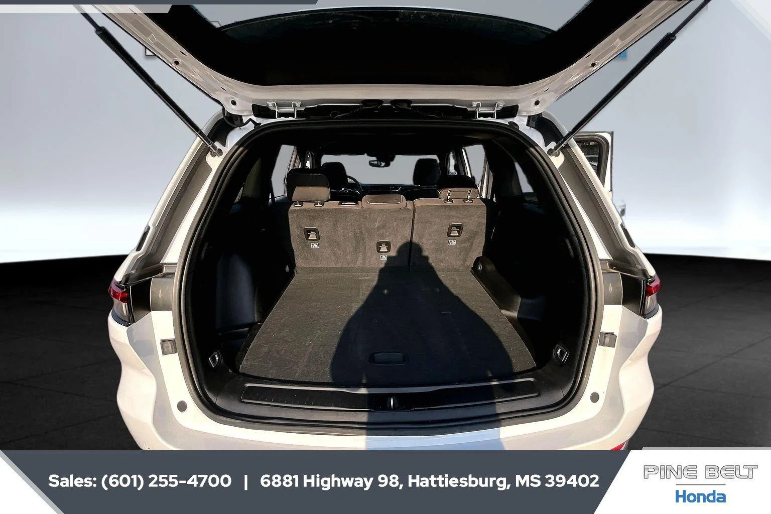 Used 2024 Bright White Clearcoat Jeep Laredo X image 21