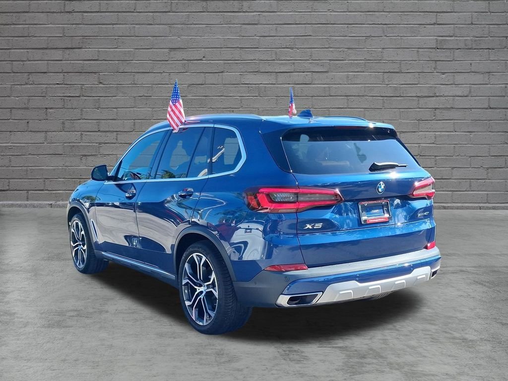 Used 2021 Blue BMW sDrive40i image 7