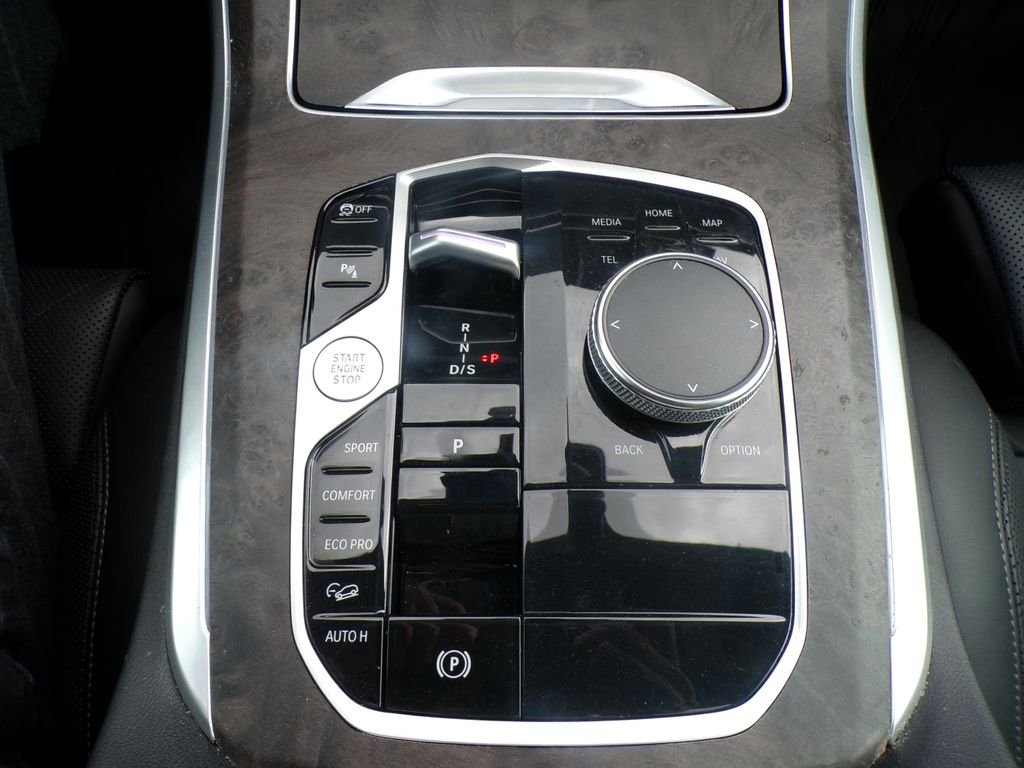 Certified Used 2024 Black Sapphire Metallic BMW xDrive40i image 16