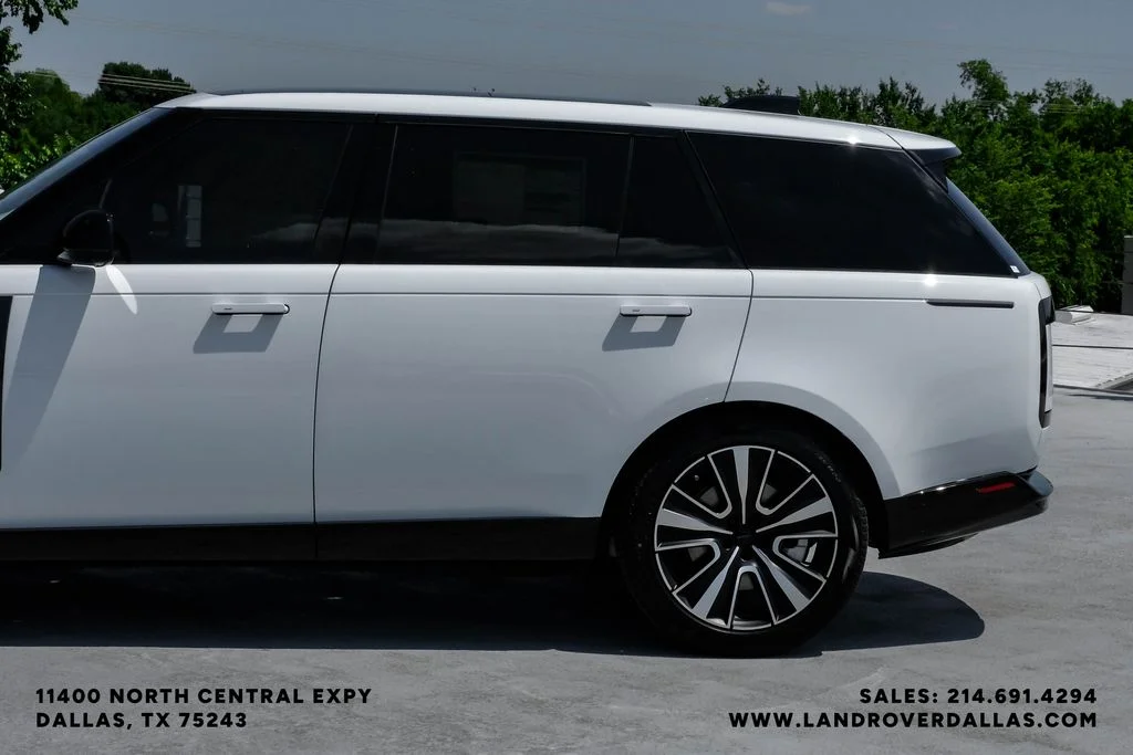 2026 Land Rover Range Rover SE - Photo 13