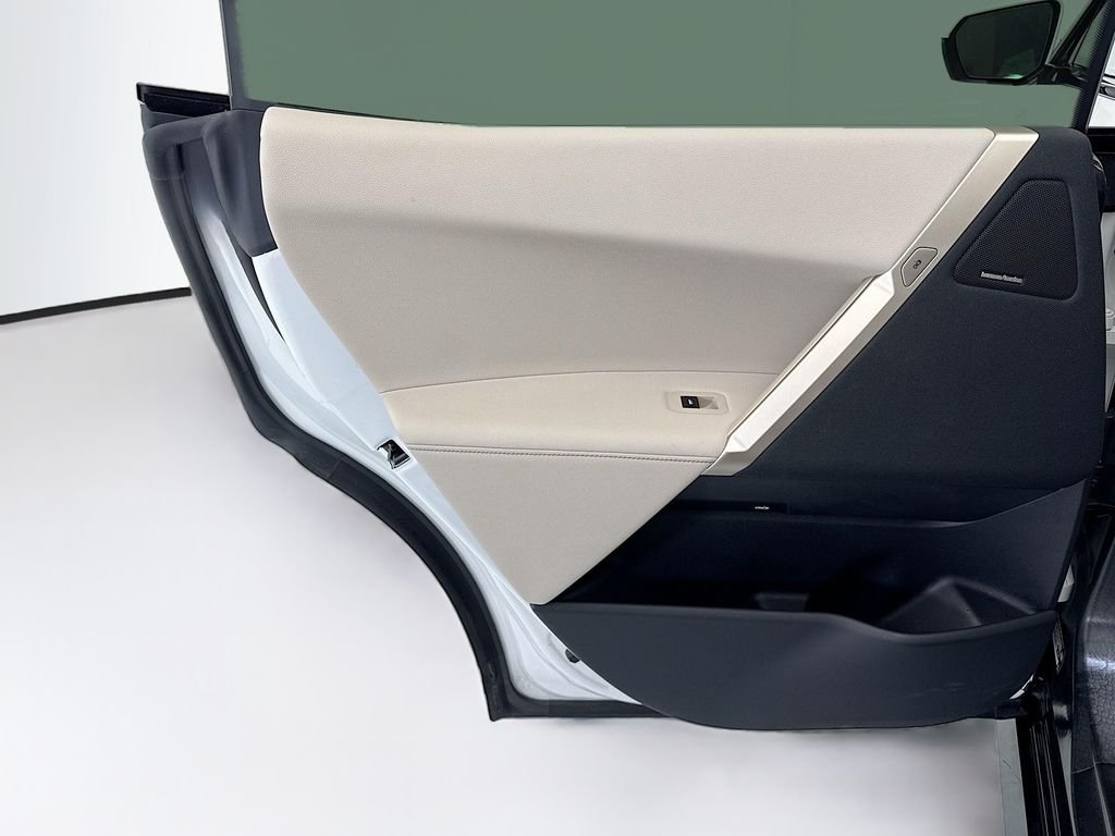 2026 BMW iX 60 - Photo 25