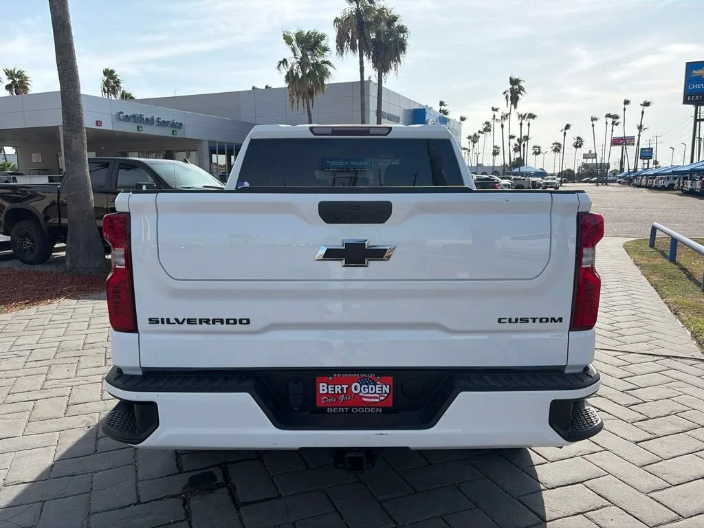 Used 2025 Summit White Chevrolet Custom image 5