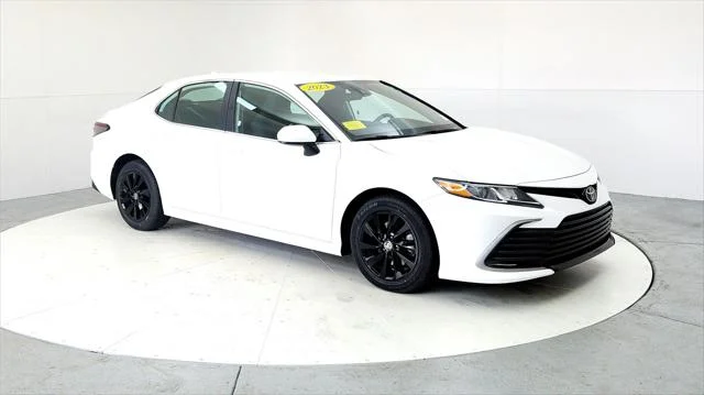 2023 Toyota Camry LE - Photo 7