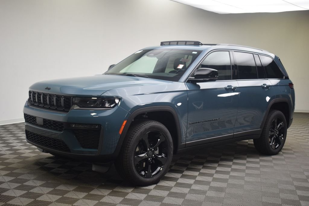 New 2027 Steel Blue Paint Jeep Limited image 16