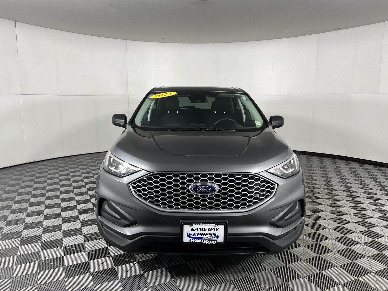 Used 2023 Carbonized Gray Ford SE image 12