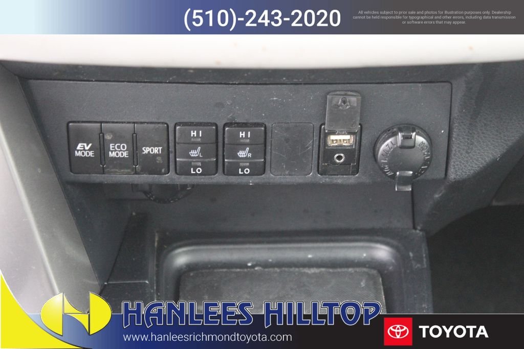 Used 2016  Toyota Limited image 24