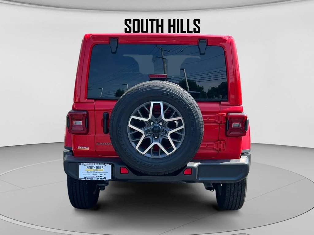 New 2025 Firecracker Red Clear-Coat Exterior Paint Jeep Sahara image 4