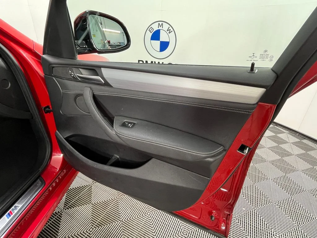 Used 2015 Red BMW xDrive28i image 19