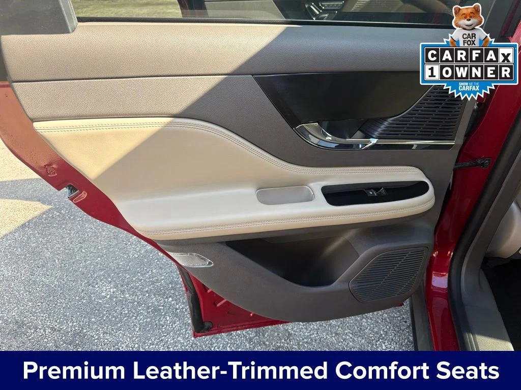 Used 2022 Red Lincoln Standard image 31