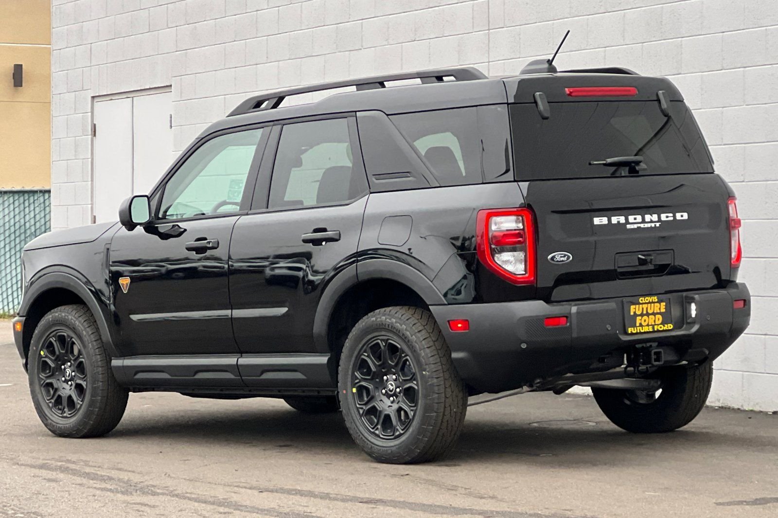 New 2025 Shadow Black Ford Badlands® image 5
