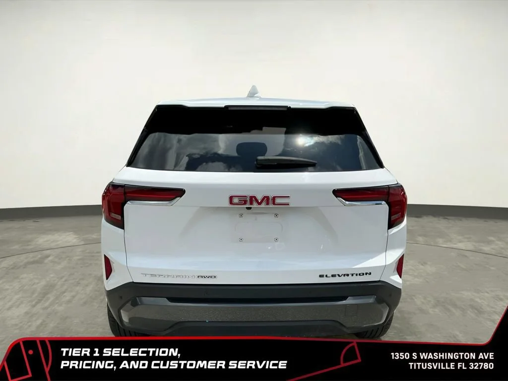 Used 2025 Summit White GMC Elevation image 6