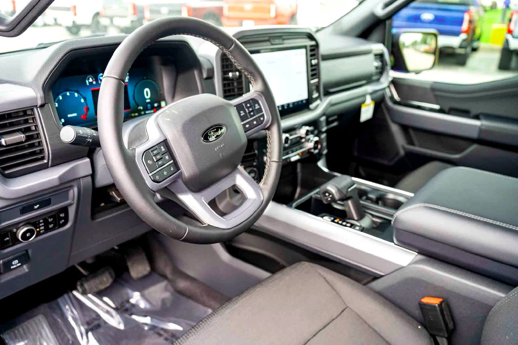 New 2026 Agate Black Metallic Ford XLT image 10