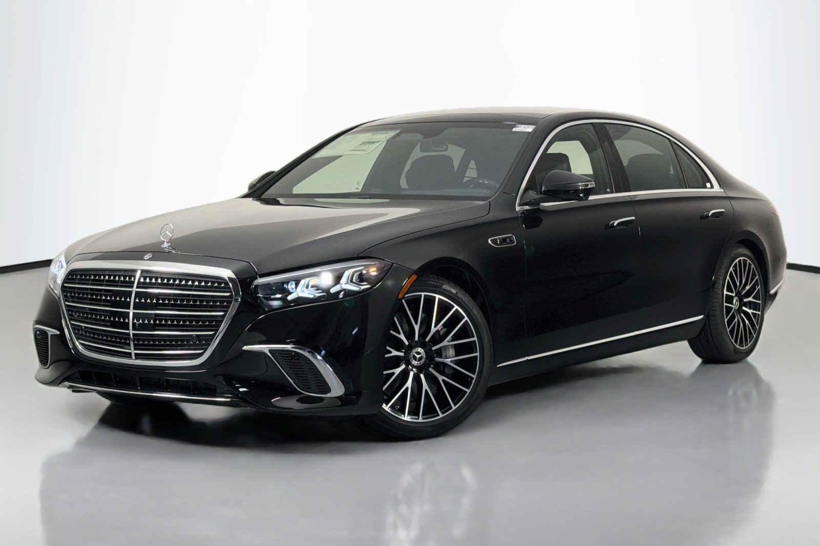 New 2027 Obsidian Black Metallic Mercedes-Benz S 580 4MATIC® Sedan image 1