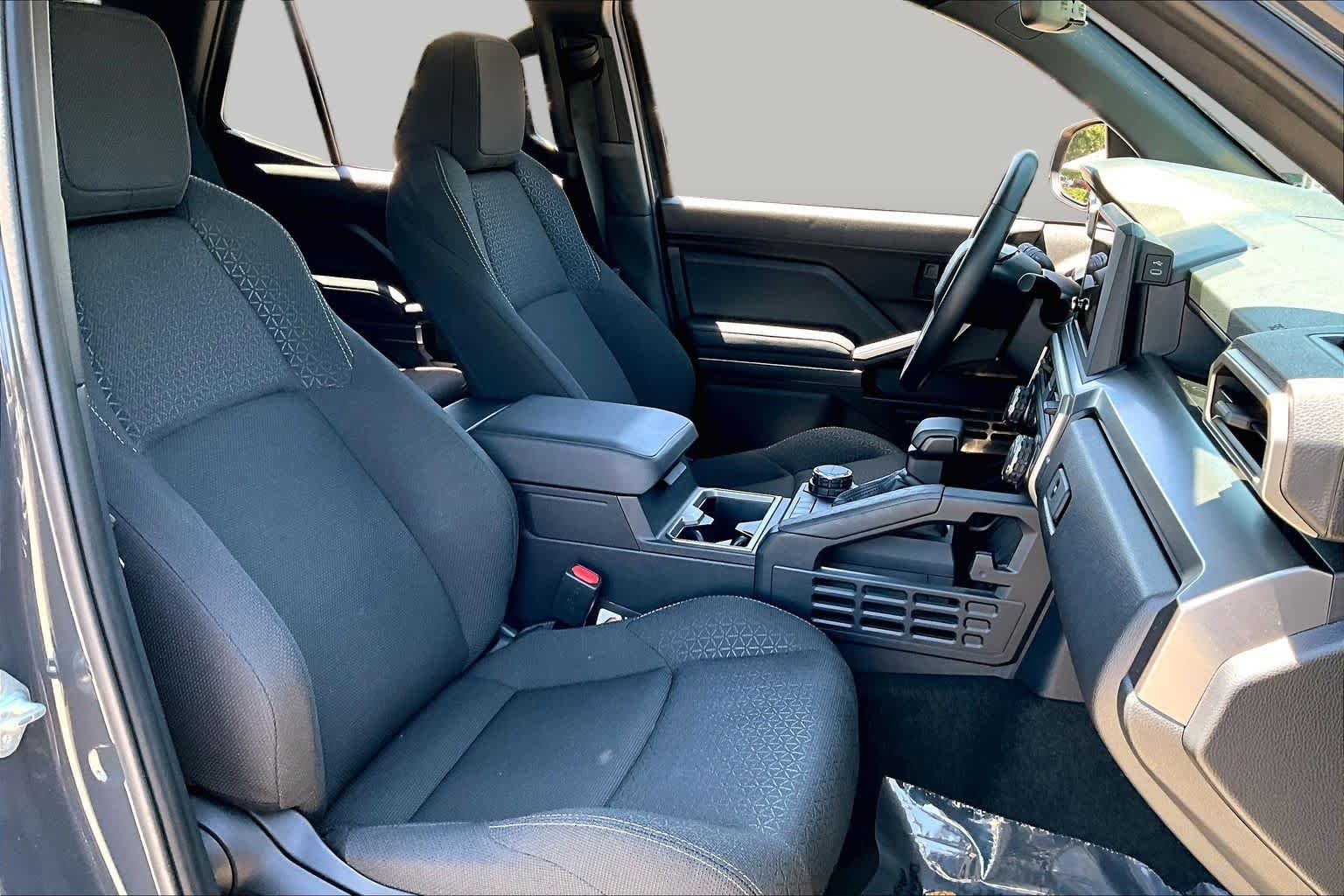 Used 2025 Underground Toyota SR5 image 8