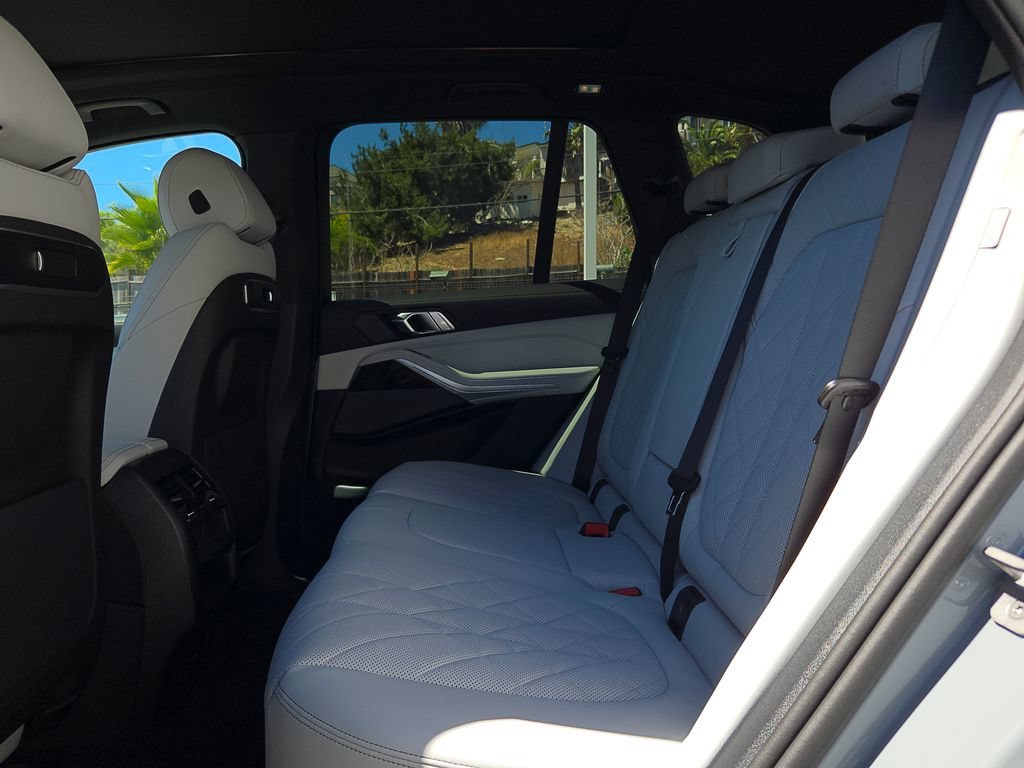 New 2026 Brooklyn Grey Metallic BMW sDrive40i image 9