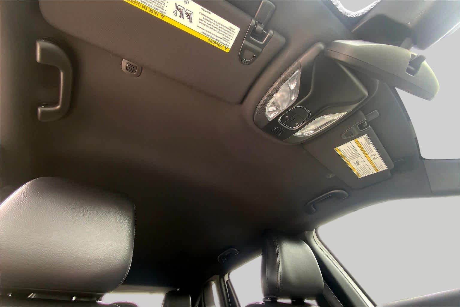 Used 2024 Bright White Clearcoat Jeep Latitude Lux image 14