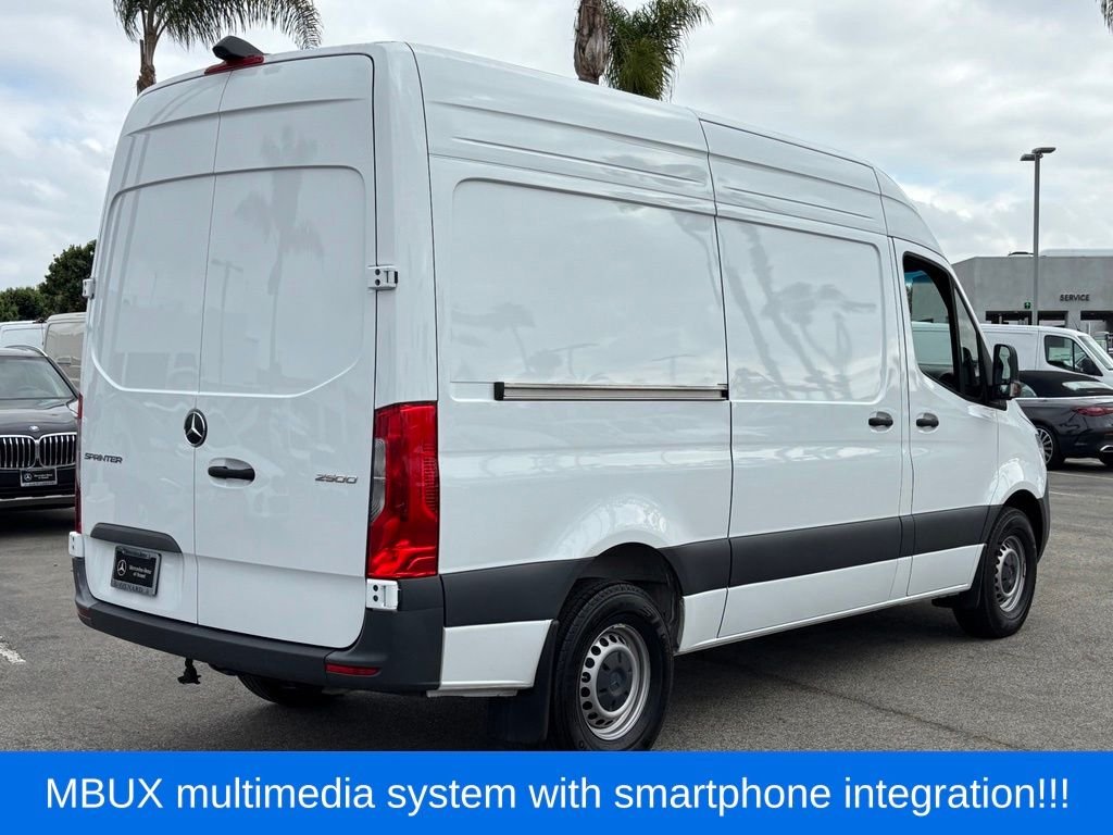 Used 2025 White Mercedes-Benz Cargo 144 WB image 4