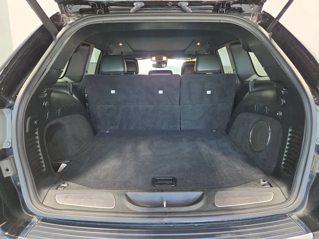 Used 2018 Black Jeep Limited image 10