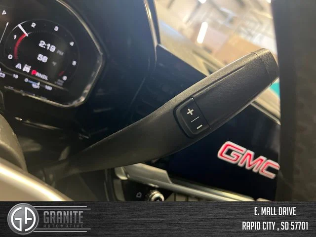 2024 GMC Sierra 1500 SLT - Photo 14