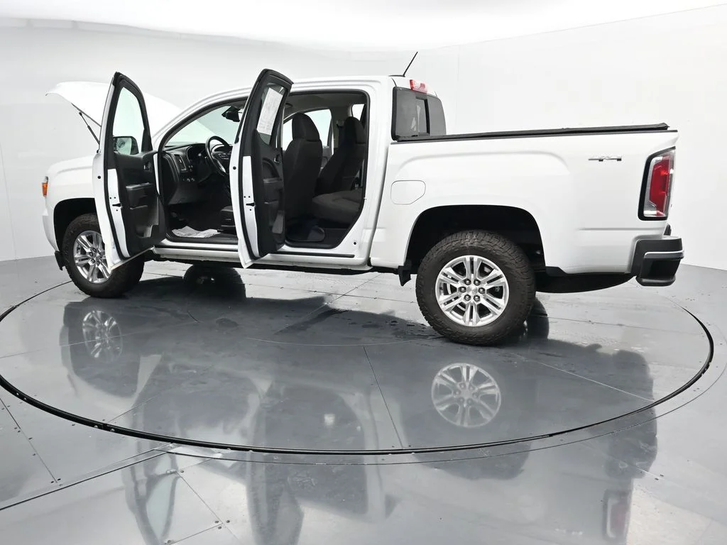 Used 2020 White GMC SLE1 image 42