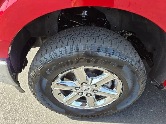 Used 2025 Red Ford XLT image 25