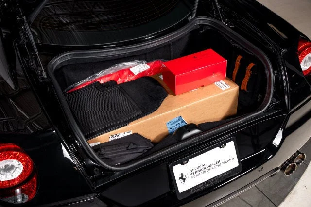 Used 2010 Nero Ferrari  image 10