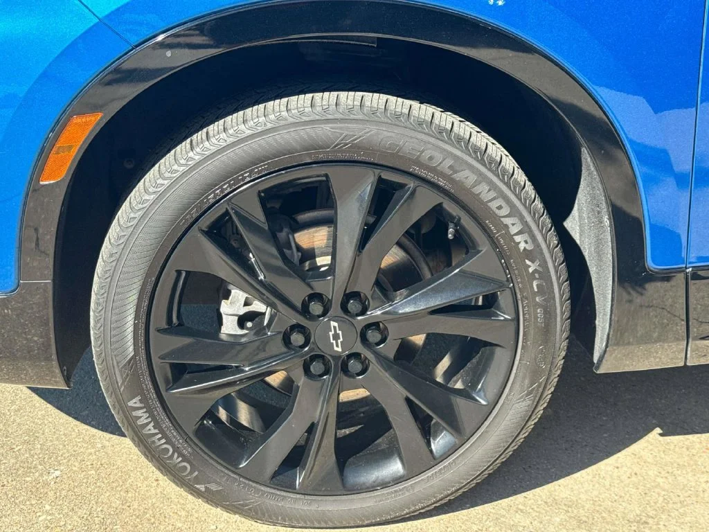 Used 2021 Blue Chevrolet RS image 9