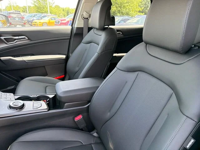 New 2026 Fusion Black Kia EX image 19