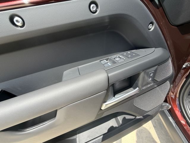 New 2026 Sedona Red Land Rover X-Dynamic SE image 11