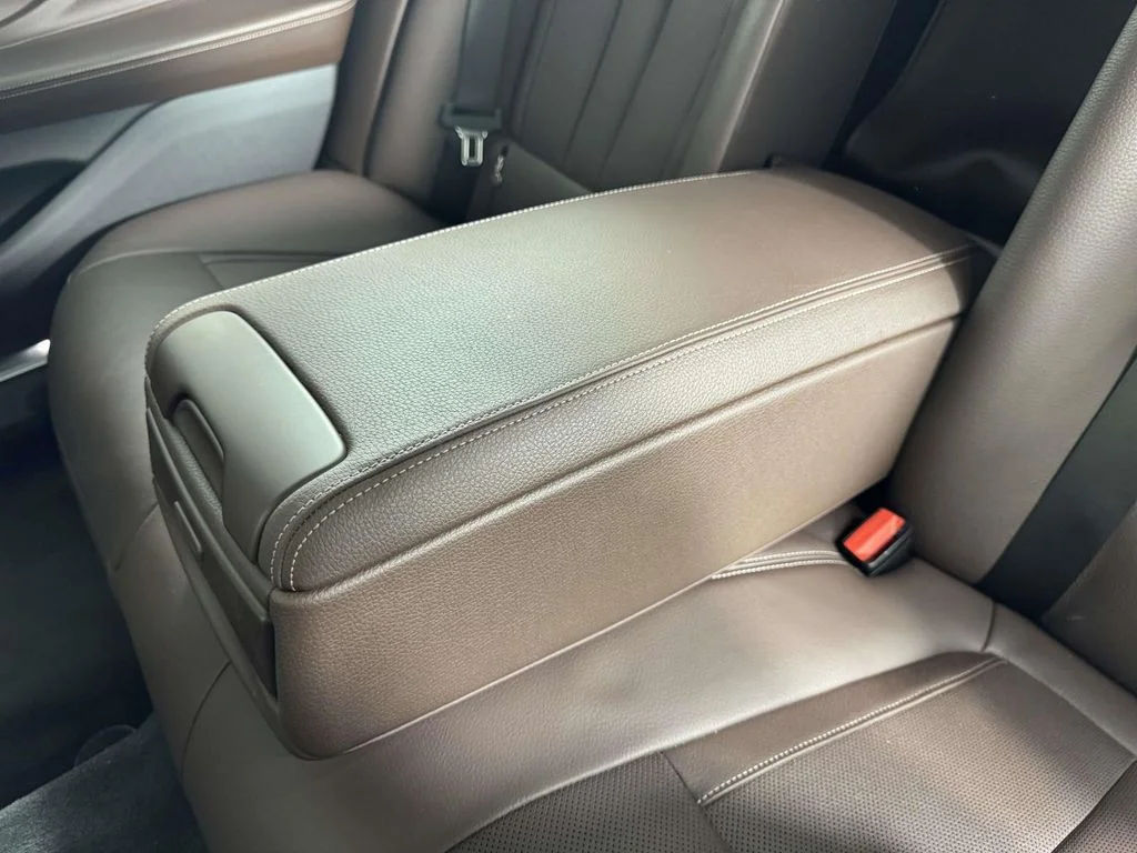 Used 2019 Black BMW 740i xDrive image 34