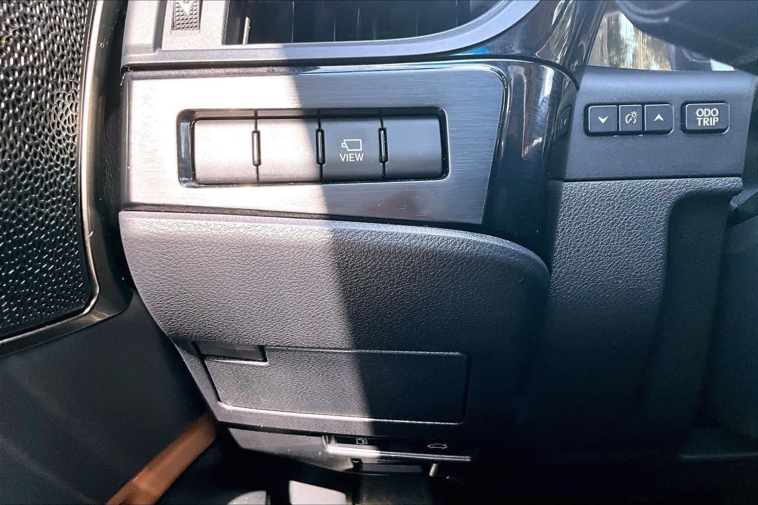 Used 2022 Moonbeam Beige Metallic Lexus Ultra Luxury image 34